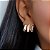 Brinco Banhado Ouro 18k Ear Rock com Zirconias com três Faixas Curvadas sendo  Duas Lisas e uma Cravejada - Imagem 3