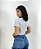 Blusa Feminina Branca Com Flores em Crochê Viscolycra - Imagem 4