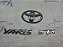 Kit Emblemas Tampa Traseira Toyota Yaris Xls 19/20 Original - Imagem 1