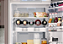 Refrigerador de embutir e de piso DUO 700 V2, bottom freezer e all refrigerator, 704 litros, abertura freezer reversível e refrigerador à direita, puxadores em latão polido, Tecno Vintage - 220V - Imagem 15