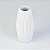 Vaso Branco Com Textura De Dobra em Cerâmica - Imagem 2