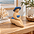 Enfeite Decorativo Mulher Sentada com Chapéu Azul - Imagem 1