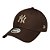 Boné New Era 940 New York Yankees League Ess Midi Marrom - Imagem 1