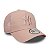 Boné New Era Outline Trucker New York Yankees Rosa - Imagem 3