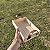 Bandeja baixa de madeira pinus com alça de couro P 16x24x6cm - Imagem 1