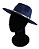 CHAPÉU FEDORA AZUL UNISSEX CORRENTE METALIZADA DOURADA ABA 8CM - Imagem 3