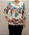 Blusa de malha fria estampada com Manga 3/4 e decote em V - Imagem 2