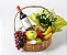 Cesta de Frutas, Flores e Vinho Tinto - Imagem 1