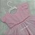 Vestido Bebê Rosa com Renda Cinto de pérolas sintéticas trançada e apliques de florzinhas - Imagem 2