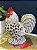 Galo Decorativo - Cerâmica - Branco, Vermelho e Marrom - 27CM - Imagem 2
