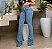 Calça Jeans Feminina Flare Boca De Sino Cós Largo Elastico Na Cintura - Imagem 4