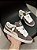 PUMA SUEDE CLASSIC XXI (marrom) acompanha dois cadarços - Imagem 1