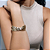 Bracelete Grace Classic II:   Elegância Cruzada - Imagem 2