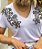 T-Shirt flor arabesco com pedraria bordada à mão - Imagem 2