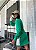 Conjunto em tricot de saia e blusa com trança na cor verde e branco - Imagem 2
