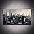 Quadro Decorativo Paisagem Urbana Skyline Monocromático em Tons de Cinza 6120 - Imagem 2