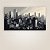 Quadro Decorativo Paisagem Urbana Skyline Monocromático em Tons de Cinza 6120 - Imagem 4