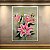 Quadro Decorativo Lírios Cor de Rosa com Folhagens Verdes e Fundo Neutro 6490 - Imagem 3