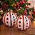 Jogo 2 Bolas de Natal 12cm Brancas com Aplicações de Glitter Pedras Sintéticas e Fitas Vermelhas - Imagem 3