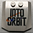 Placa em Cunha  4x4x2/3 Branca com escrita 'INTO ORBIT' - Imagem 1