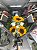 Ramalhete Black Rosas Brancas e Girassol - Imagem 1