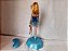 Boneca Barbie patinadora de gelo Mattel 2008, 35 cm + 7cm de base, não funciona cm - Imagem 4