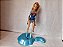 Boneca Barbie patinadora de gelo Mattel 2008, 35 cm + 7cm de base, não funciona cm - Imagem 1