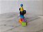 Miniatura de vinil Disney Mickey chapéu de festa,  segurando presente , , da Applause, 7 cm - Imagem 5