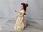 Boneca de porcelana Bela do A Bela e a fera  , coleção princesas Disney de Agostini 17 cm - Imagem 5