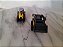 Miniatura de plástico , 2 veículos de construção New Holland , coleção Kinder surprise 5 cm - Imagem 4