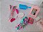 Lote de acessorios para bonecas Barbie; cabides, guitarra, almofada, buquê de flores, porta retrato,etc... - Imagem 2