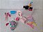 Lote de acessorios para bonecas Barbie; cabides, guitarra, almofada, buquê de flores, porta retrato,etc... - Imagem 1