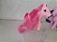 Pôneis, tipo My Little Pony, sem marca, um rosa sem simbolo, outro lilás com borboleta de 10.cm. - Imagem 3