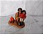 Miniatura India americana segurando uma criança , coleção Wild West, 4 cm de altura, usada - Imagem 1