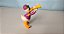 Miniatura Disney de Pato Donald tocando corneta , 6 cm de altura, usada - Imagem 1