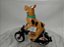 Scooby-Doo de borracha , 11 cm de altura, na bicicleta BMX incompleta, Hanna Barbera 1996 - Imagem 1