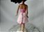 Barbie Afro descendente vestido rosa detalhes cor de vinho curto ,usada - Imagem 5