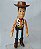 Boneco articulado Woody Toy Story, botão nas costas mexe braços, Thinkway, 16 cm - Imagem 2
