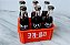 Mini garrafas coca cola no engradado anos 80 - Imagem 4