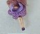 Barbie Peek-a-boo petit fashion dolls com.anel lilas Mattel 2008, 6,5 cm - Imagem 3