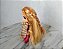 Boneca  articulada Hairdorable série 3 mountain Kat da Just Play 12 cm - Imagem 4