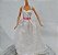 Vestido de noiva faixa rosa na cintura da Barbie Mattel - Imagem 1