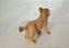 Miniatura de vinil Schleich de filhote de leão, 7 cm - Imagem 4