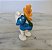 Smurf "Thank you" segurando flores amarelas, Peyo/Schleich 2012, 5 cm - Imagem 1