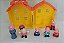 Casinha portátil 15x12x9 cm da Peppa pig e 6 bonecos 4,5 cm a 7,5 cm - Imagem 3