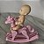 Mini doll Bebê tamanho bebe da Barbie com cavalo de balanço - Imagem 4