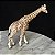 Miniatura de vinil Schleich de Girafa femea 15 cm de altura 14 cm de comprimento - Imagem 4
