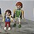 Playmobil, família de 4 inclui uma criança com mochila amarela - Imagem 2