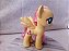 My LIttle Pony , ponei  amarelo Fluttershy Hasbro de 20cm de altura - Imagem 2
