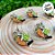 Mini Prendedor Decorativo de Páscoa - Coelho Verde Segurando Cenoura - 5cm - 6 unidades - Cromus - Rizzo - Imagem 3